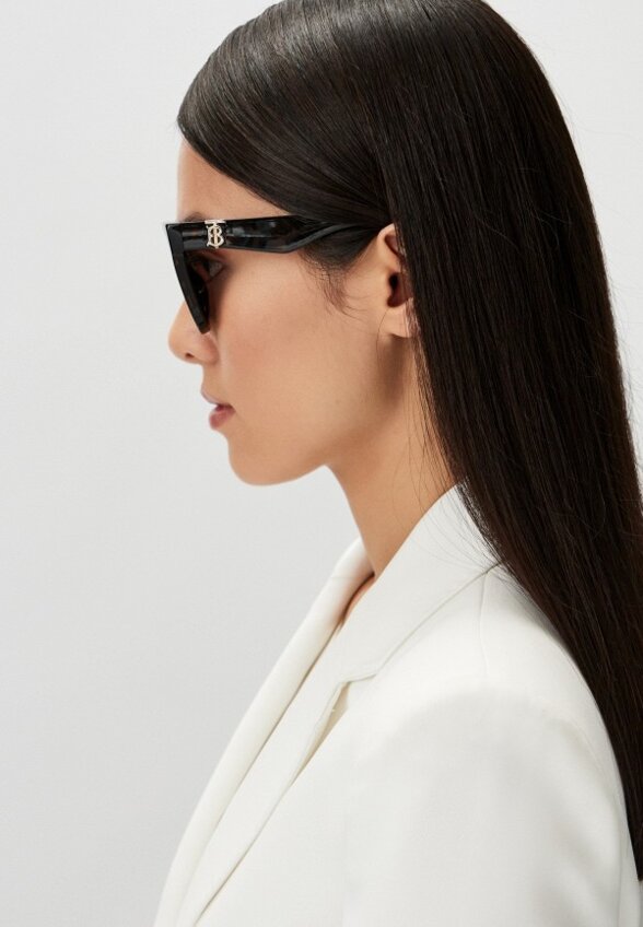 Очки солнцезащитные Burberry