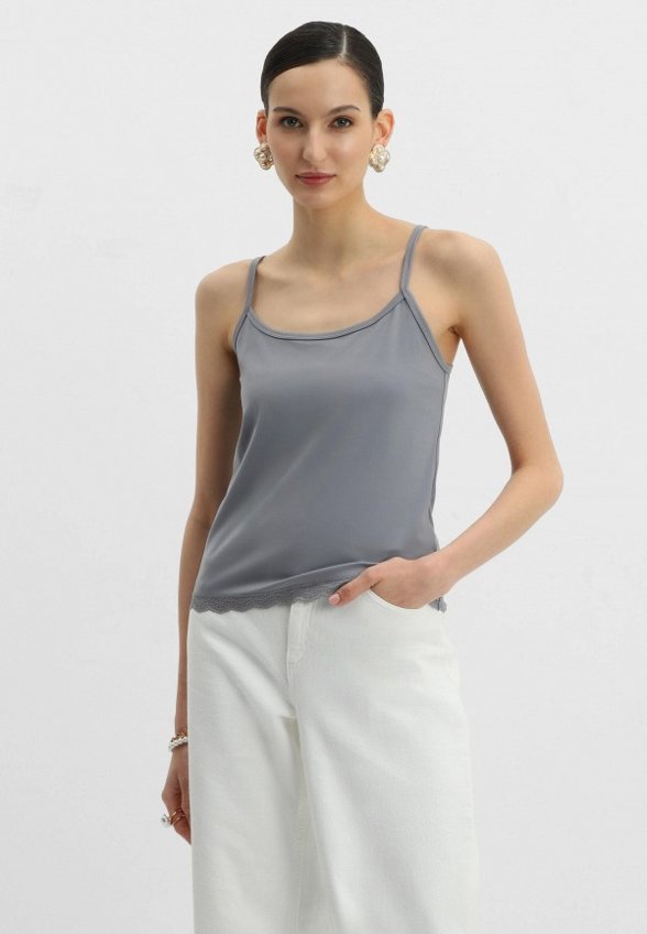 Майка Lilly Bennet