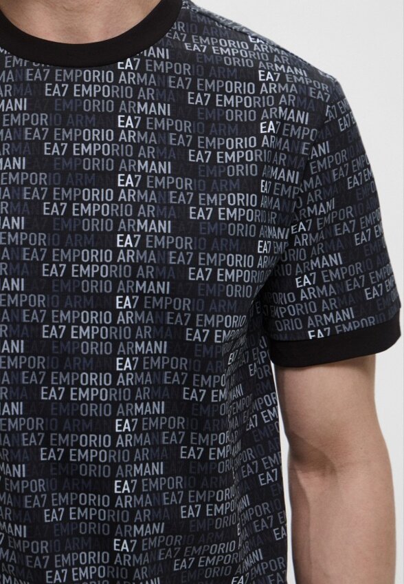 Футболка EA7