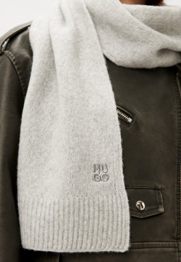 Шапка и шарф Hugo