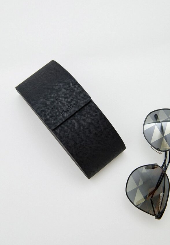 Очки солнцезащитные Prada