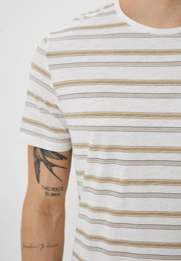 Футболка Colin's