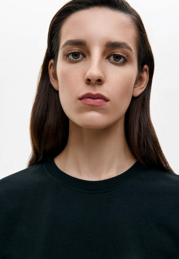 Лонгслив Yollo