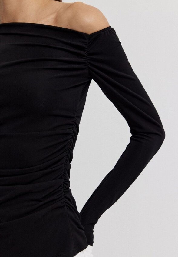 Лонгслив Charuel