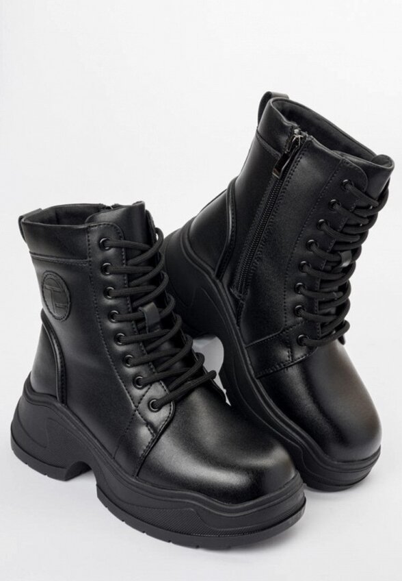 Ботинки Tikkago