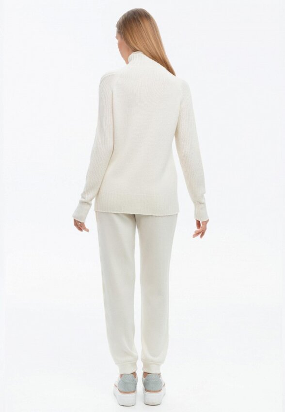 Свитер Ареола