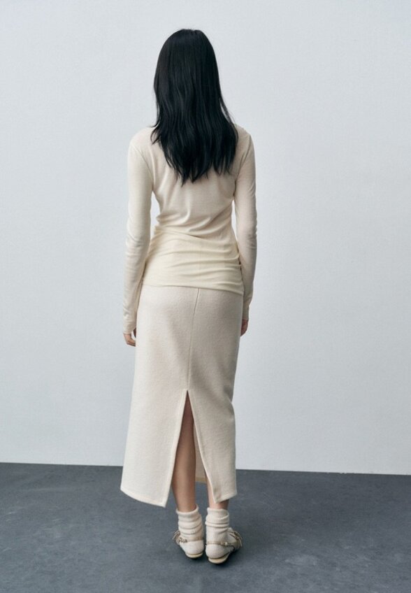 Лонгслив Mango