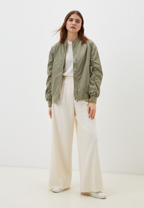 Бомбер Снежная Королева