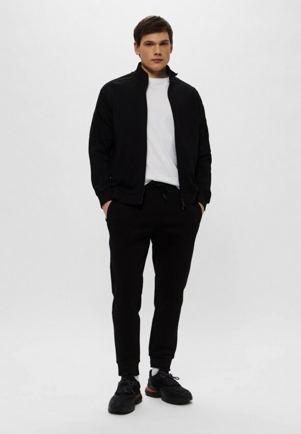 Олимпийка Armani Exchange