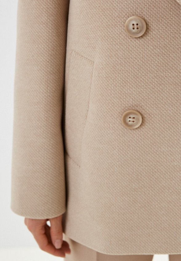 Пальто двубортное Almarosa