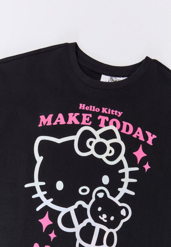Футболка оверсайз с принтом Hello Kitty для девочек
