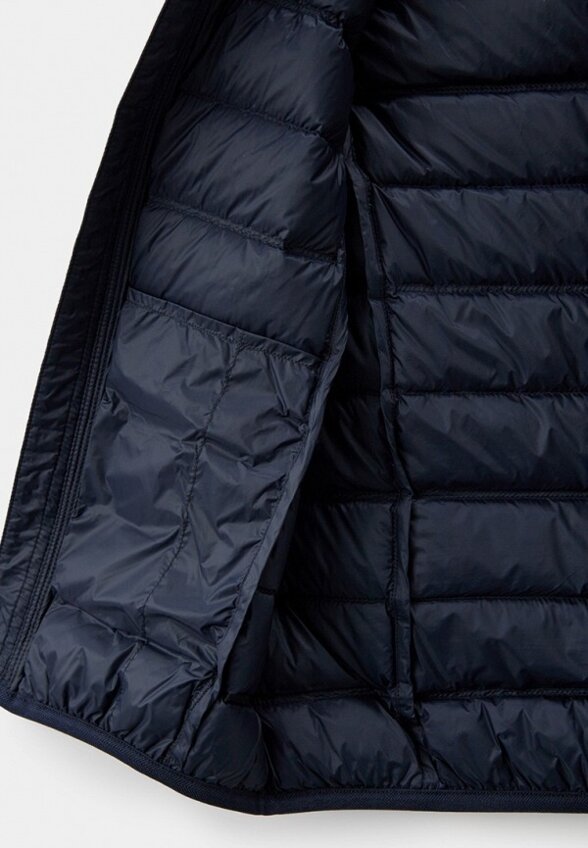 Жилет утепленный EA7