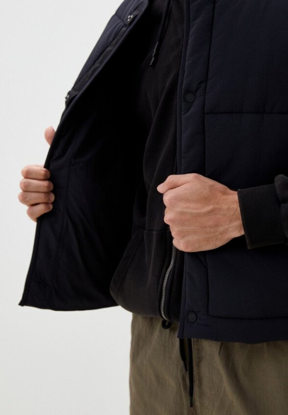 Жилет утепленный Volcom