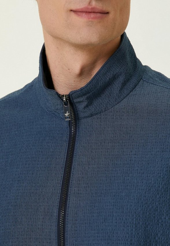 Ветровка Club