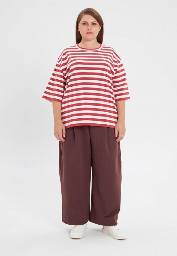 Футболка Lessismore