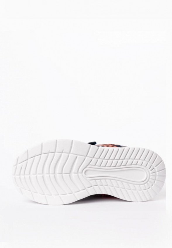 Кроссовки Tikkago