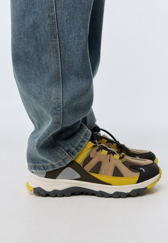 Кроссовки Sela