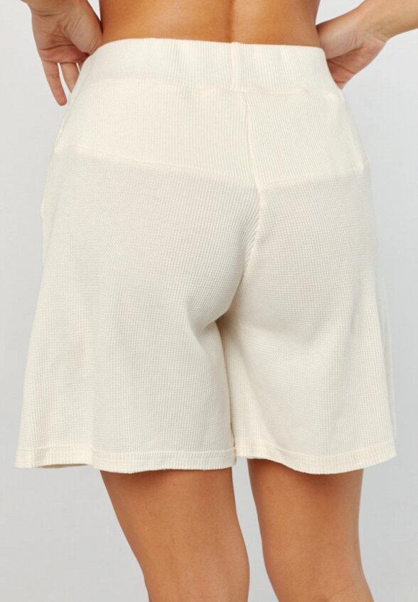 Шорты Lezzarine