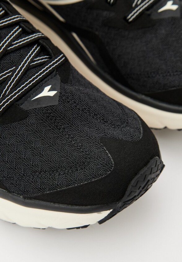 Кроссовки Diadora
