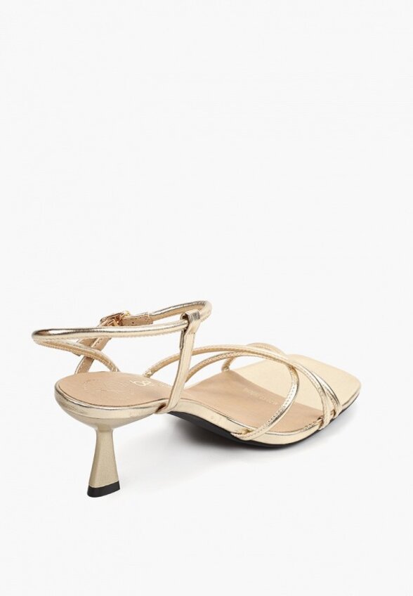 Босоножки Betsy