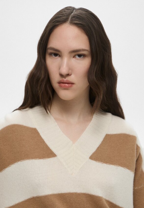 Пуловер Baldinini Trend