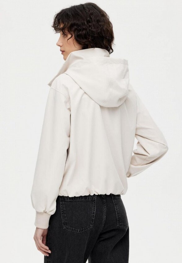 Ветровка Lusio