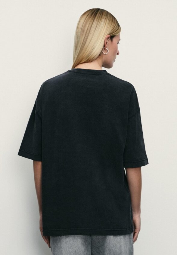 Футболка Zarina