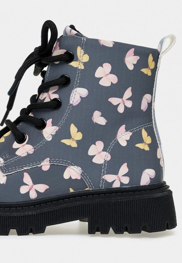 Ботинки Tikkago