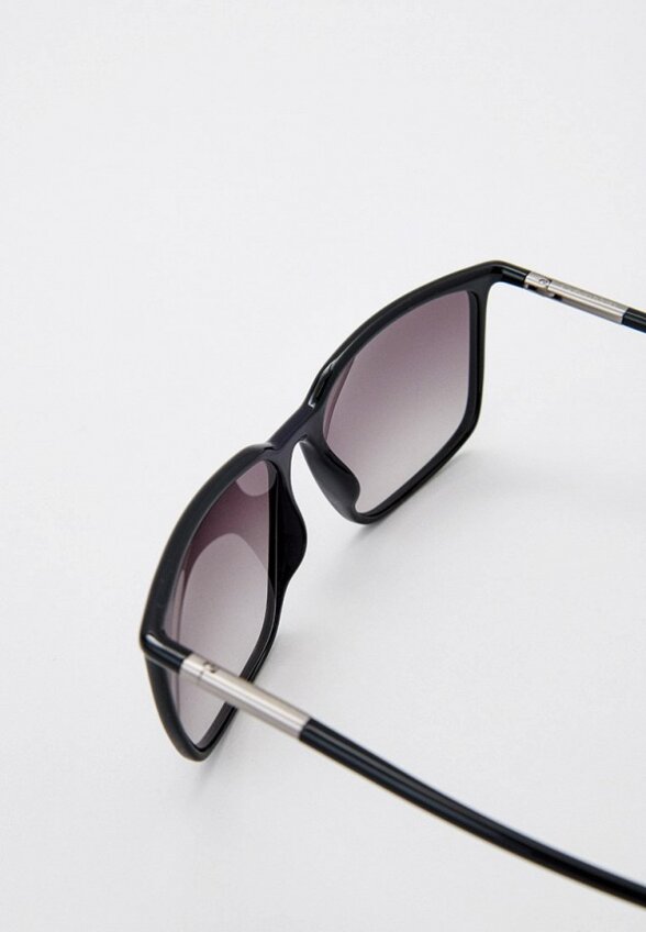 Очки солнцезащитные Calvin Klein