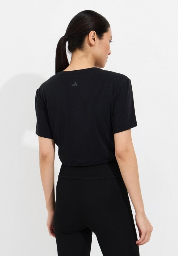 Футболка adidas