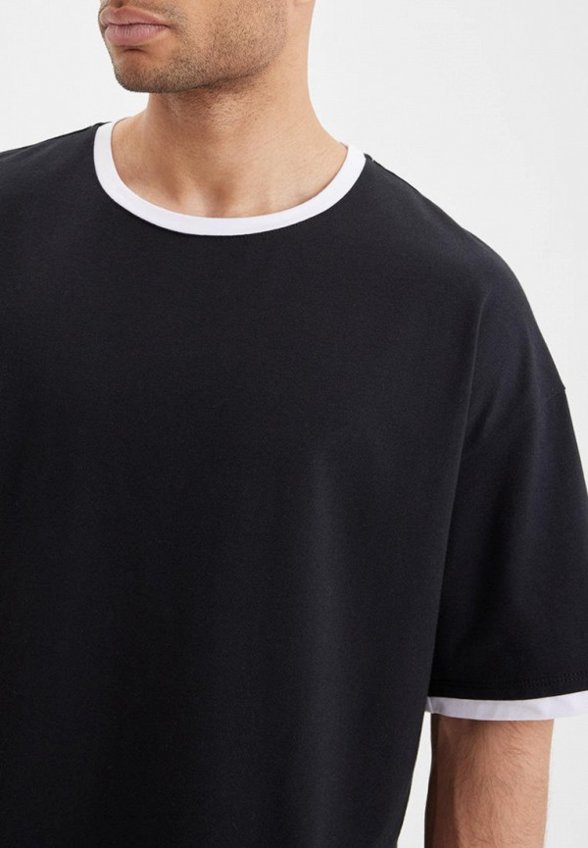 Футболка Torae Black