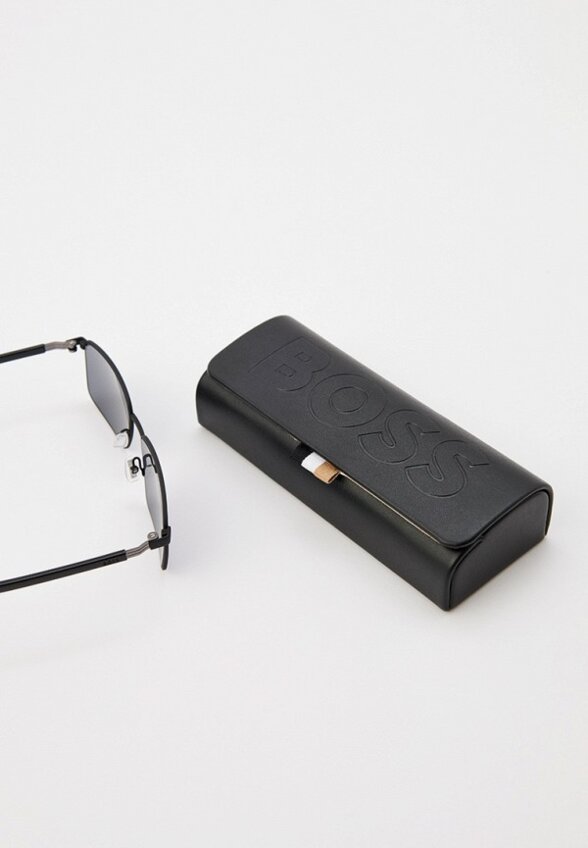 Очки солнцезащитные Boss