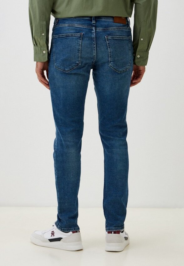 Джинсы Colin's