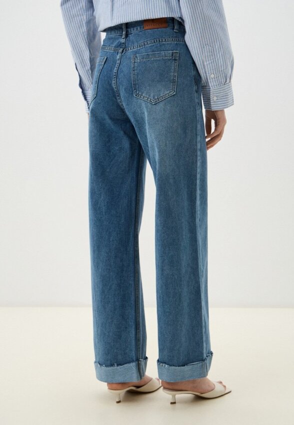 Джинсы Vitacci