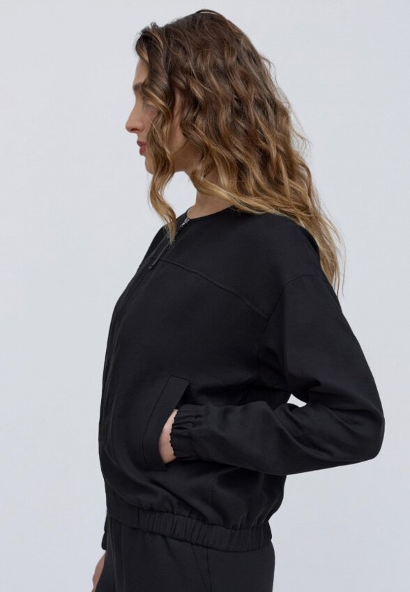 Куртка кожаная Antiga