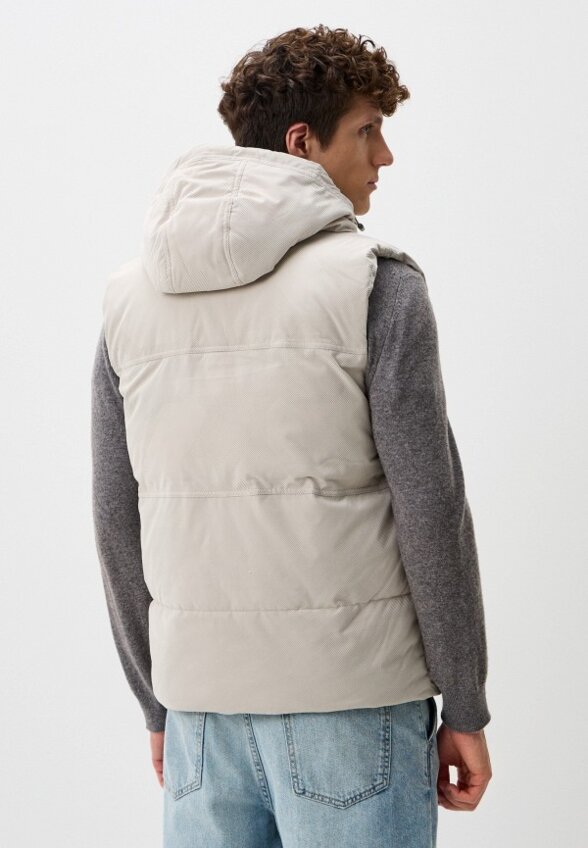 Жилет утепленный Colin's