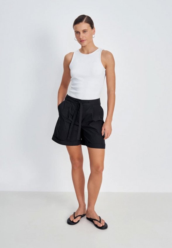 Шорты Finn Flare