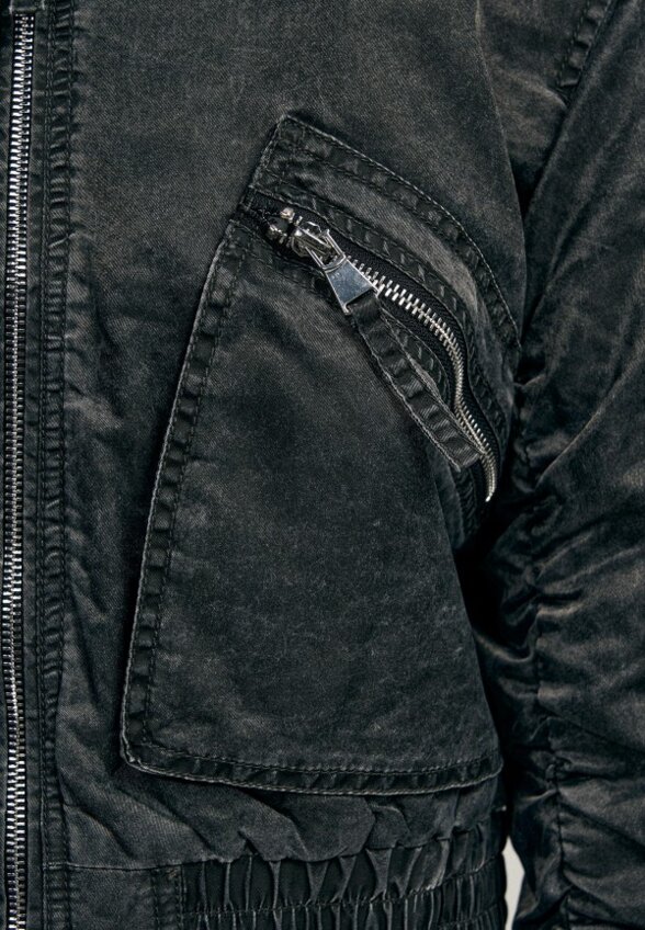 Бомбер Твое