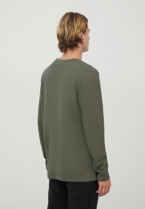 Лонгслив Terranova