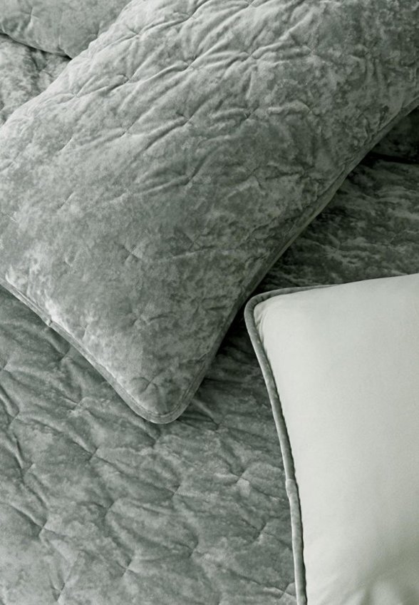 Комплект с покрывалом Sofi De Marko