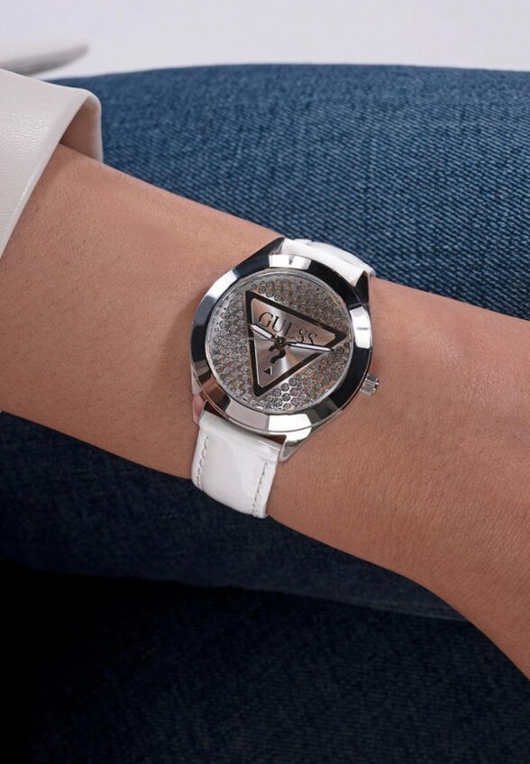 Часы Guess