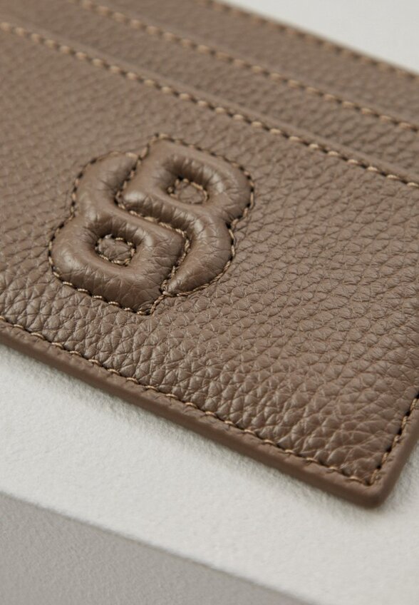 Кредитница Boss