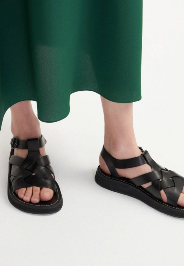 Сандалии Hereu