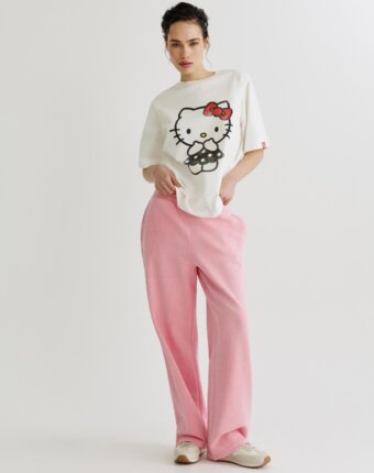 Футболка оверсайз с принтом Hello Kitty женщинам