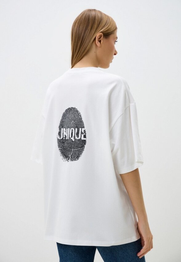 Футболка And Yet.