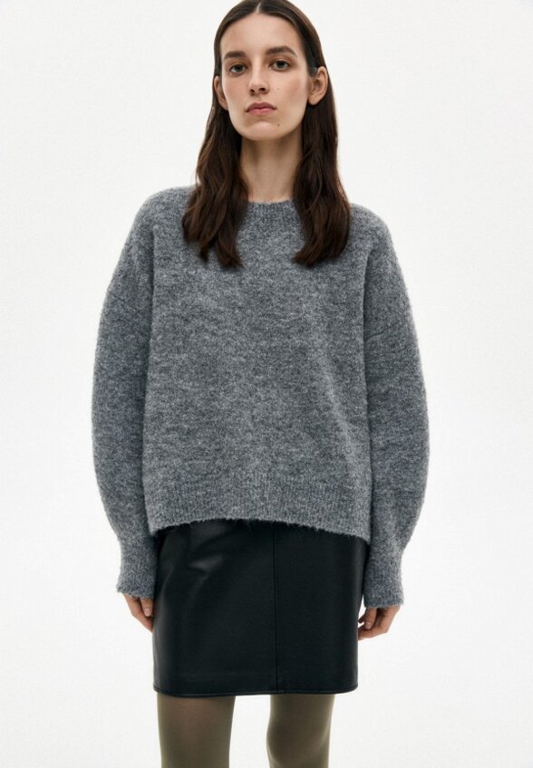 Джемпер Yollo