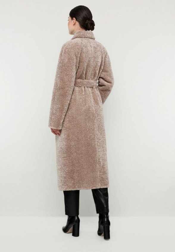 Пальто меховое Alef