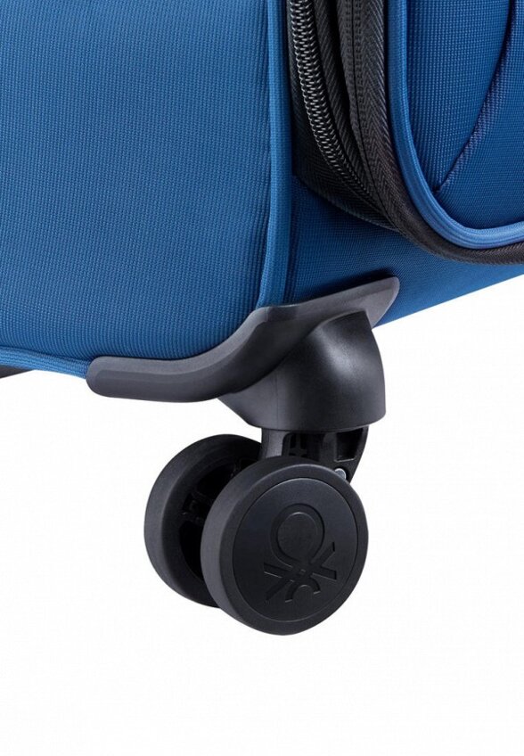 Чемодан Delsey