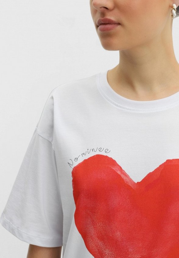 Футболка Nominee