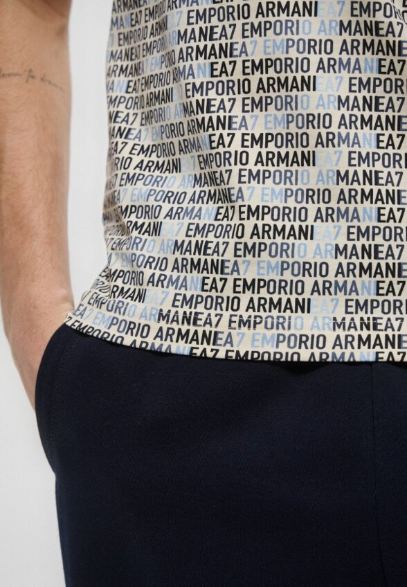 Футболка EA7